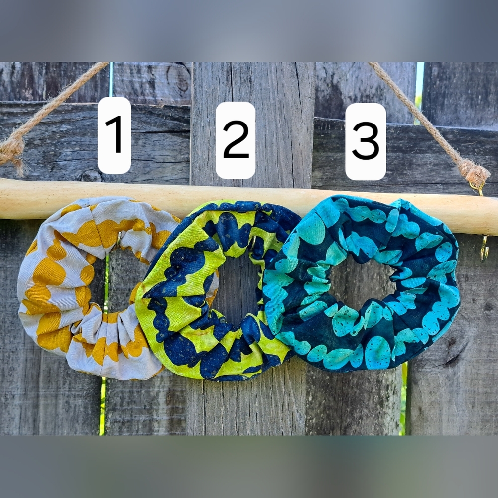ONE Colorful Scrunchie Beige Yellow Black Green Batik Cotton Striped Prints
